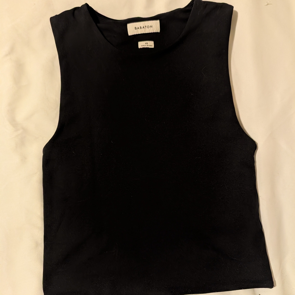 Aritzia Babaton Contour   Black Sleeveless Top